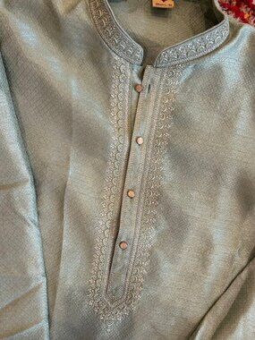 Manyavar Kurta Top Only — Size 40/L, Art Silk Thread Embroidery, Worn Once